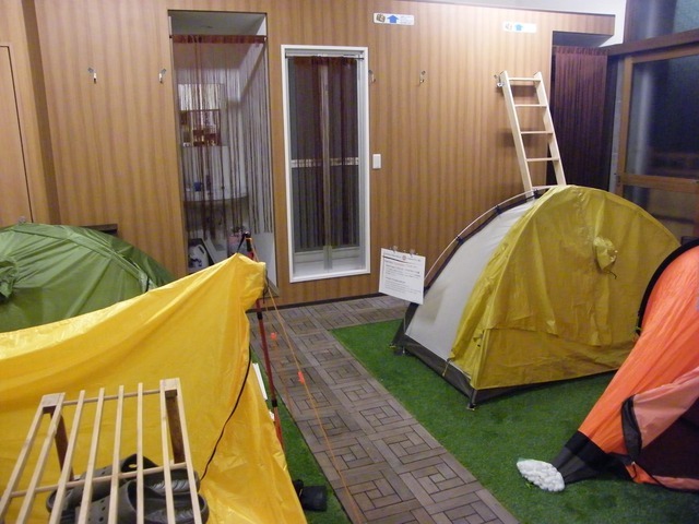 「東京ベースキャンプゲストハウス」の宿泊スペース