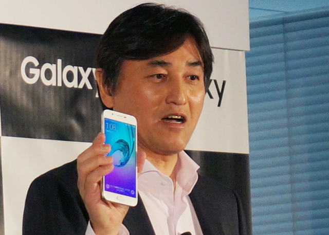 薄さ約6.0mmのスマホ「Galaxy A8」がauから登場……Gear S2も日本市場に投入へ