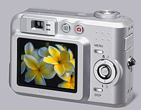 　カシオ計算機は、2.0型液晶搭載の初心者向け600万画素デジタルカメラ「QV-R61」を9月16日に発売する。