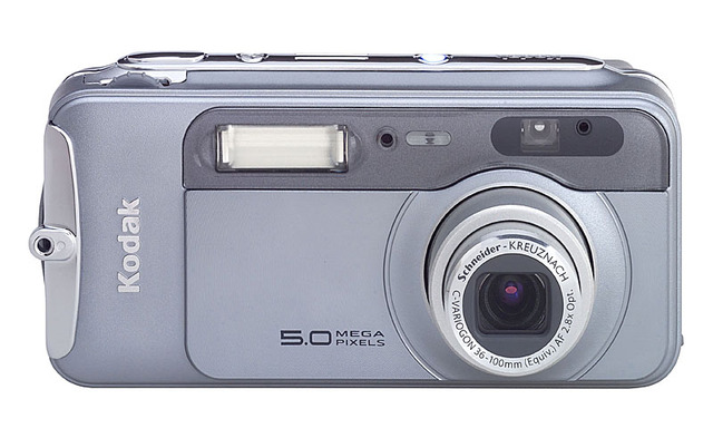 　コダックは、有効500万画素CCD、光学2.8倍ズームレンズを搭載したデジタルカメラ「EasyShare LS753 Zoom デジタルカメラ」を発売する。