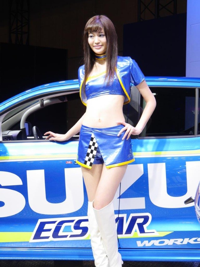 スズキブース コンパニオン（東京オートサロン2016）