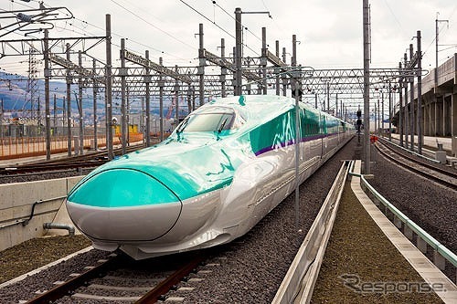 北海道新幹線のH5系電車。
