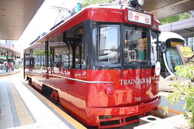 セレブな夏の真っ赤なビール電車！広島電鉄「TRAIN ROUGE」に乗ってみた！