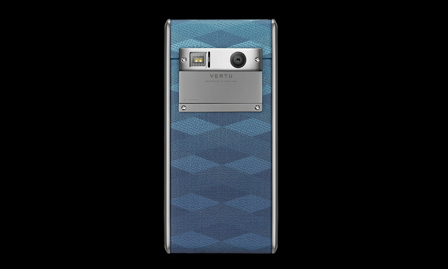 廉価版なのに約44万円！ 英高級スマホブランド「VERTU」が新モデル