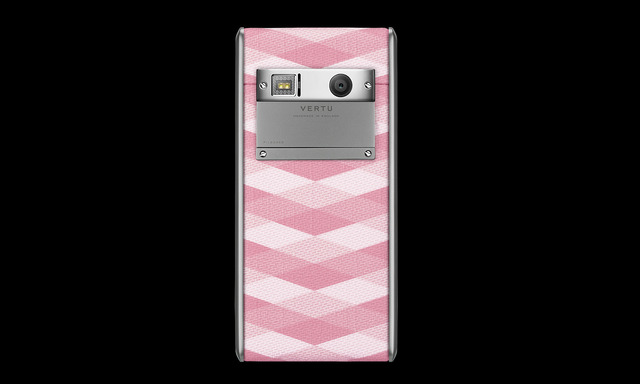 廉価版なのに約44万円！ 英高級スマホブランド「VERTU」が新モデル