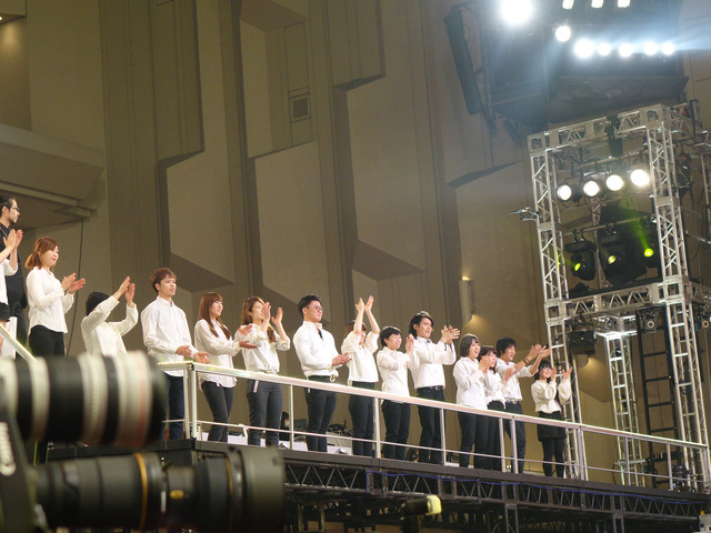 【NHK紅白】AI、169人のゴスペル隊と熱唱「楽しみながら歌いたい」