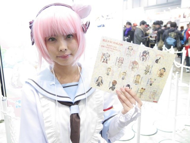 【コミケ91】企業ブースを彩った美女たちを写真100枚でお届け！