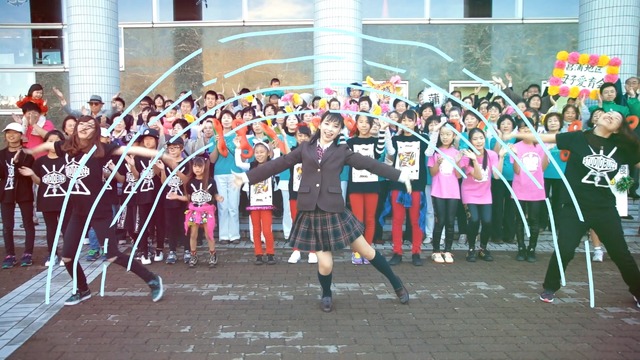 3058人が踊りだす！　久喜市のPRダンス動画『1000人クッキーダンス』が圧巻