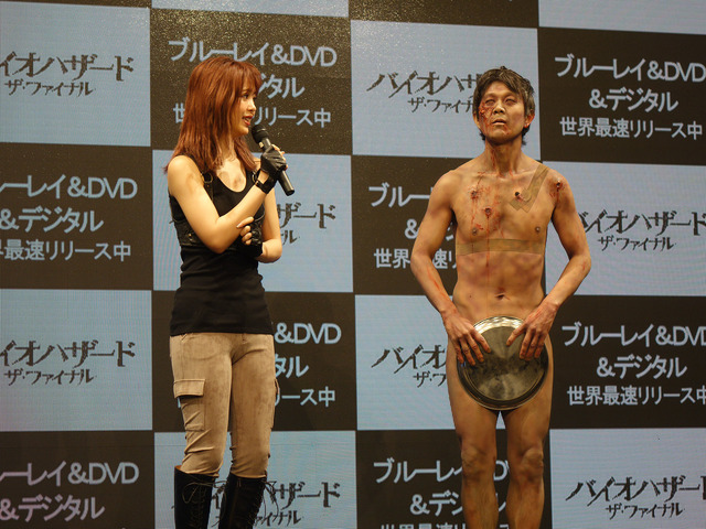 藤田ニコル、アキラ100％の裸芸「脱いでるので安村より好き」