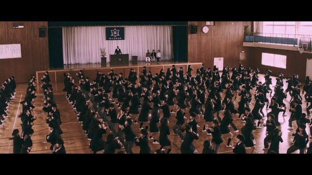 ポカリスエットガール・八木莉可子が高校生に！新CM「踊る始業式」編が公開に