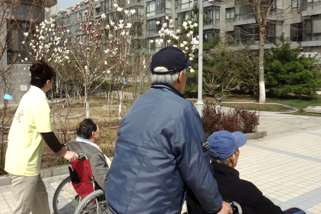 海外では富裕層を中心に利用が進む日本の介護サービス。特に、高齢化が進む中国やタイでその傾向が見られる