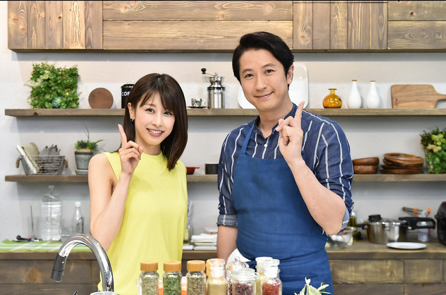 加藤綾子、谷原章介の料理番組にマイ包丁持参で参加！