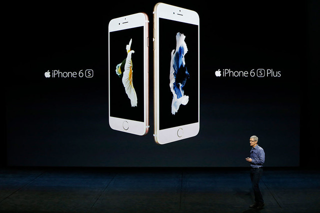 一昨年発表のiPhone 6s/6s Plus（C）Getty Images