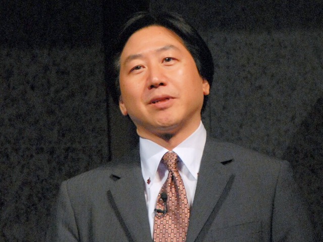 　「CEATEC JAPAN 2008」のゲストスピーチ「マジカルウィンドウズ 〜マイクロソフトの次世代コンシューマービジョン〜」にて、米マイクロソフトのブラッド・ブルックス氏は、今後のWindowsの方向性を示した。