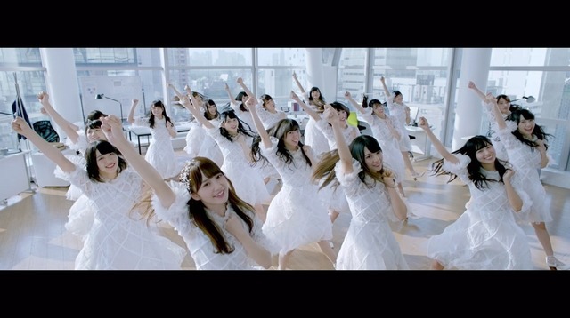 けやき坂46、新曲「ハッピーオーラ」MV公開！メンバーが妖精に