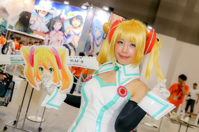 女体化テリー・ボガードからポプテピまで―写真100枚で贈る“コミケ94企業ブースコンパニオン”【C94】