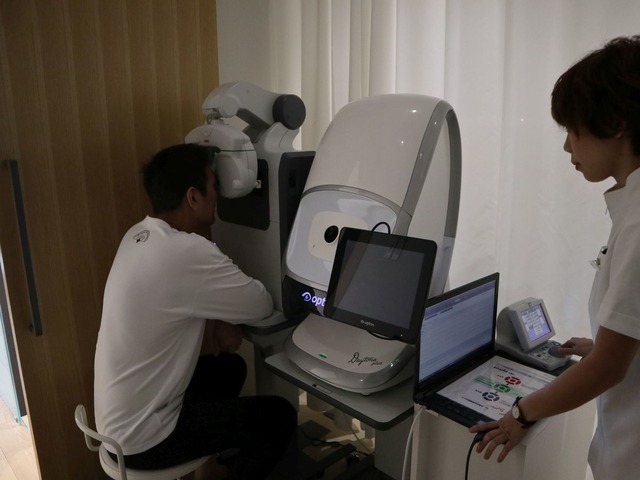 最新機器による眼科検診