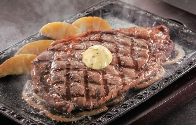 ステーキガスト、肉の日限定メニューで「塊肉」2種を焼肉で提供