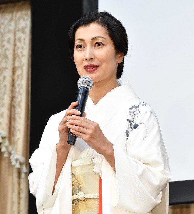 鶴田真由【写真：竹内みちまろ】