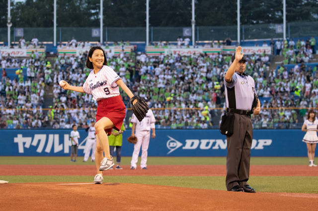 羽田美智子、人生2度目の始球式！「高校球児の気持ちがわかりました」