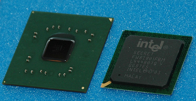Intel 915GM Expressチップセット