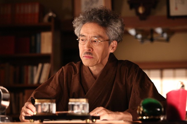 20年後の『サザエさん』、伊佐坂先生役は浅野和之に決定！自身初の家族小説を最後に絶筆...？