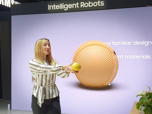 サムスン、ボール型で自走する生活アシスタントロボット「ボーリー」を公開