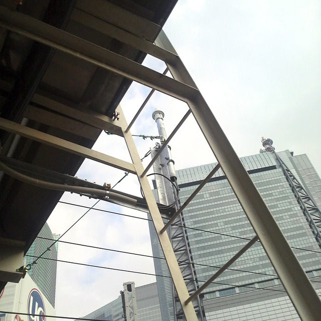 新橋駅構内に設置されていたUQ Com基地局のGPSアンテナ