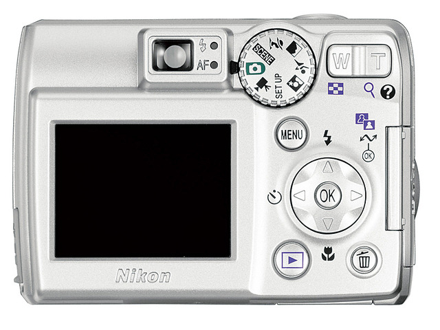 COOLPIX5600の背面