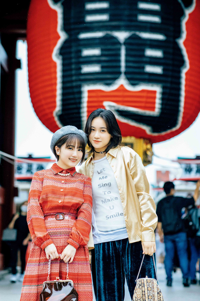 アンジュルム・船木結＆佐々木莉佳子　（C）ワニブックス