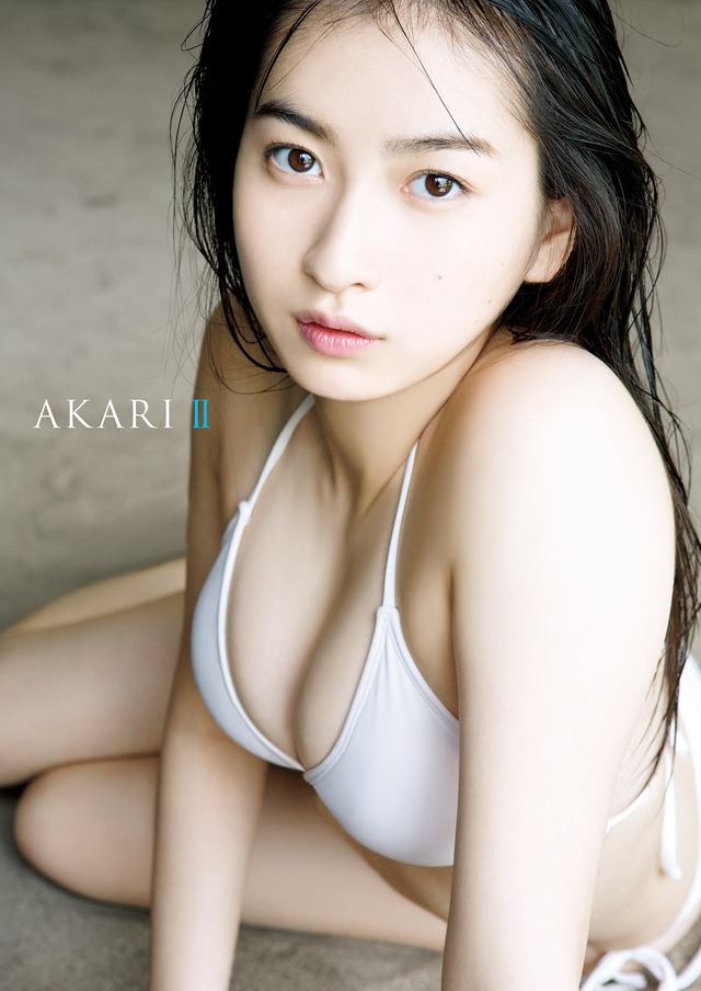 植村あかり 写真集『AKARI II』撮影：西田幸樹