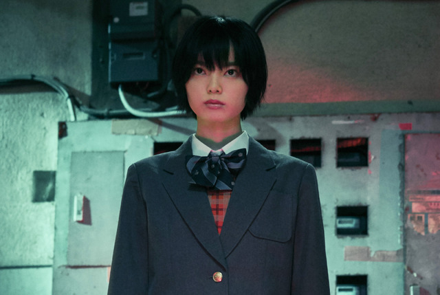 （C）2021映画「さんかく窓の外側は夜」製作委員会 （C）Tomoko Yamashita/libre