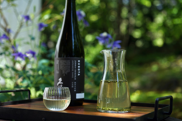 緑茶の日本酒出し