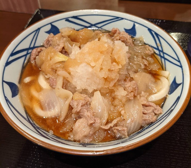 歴代“冷やしうどん”で人気NO.1! 丸亀製麺「鬼おろし肉ぶっかけ」を実食!