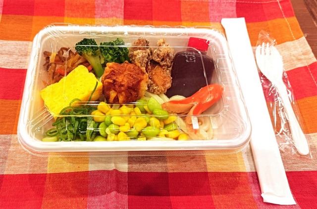 大ヒット中の「丸亀うどん弁当」シリーズから子ども用が新発売! 一足先に実食してみた!