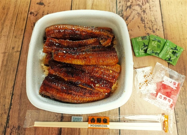 土用丑の日に！ 牛丼チェーン「吉野家」「松屋」「すき家」の豪華「うな丼」を食べ比べ!