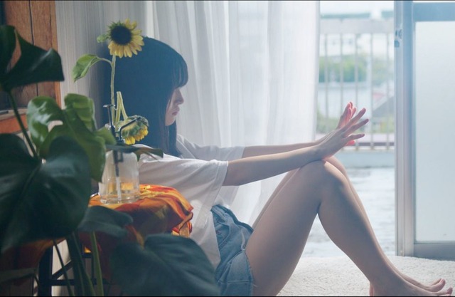 三阪咲 新曲「キミに会いたくなるんだよ」MV