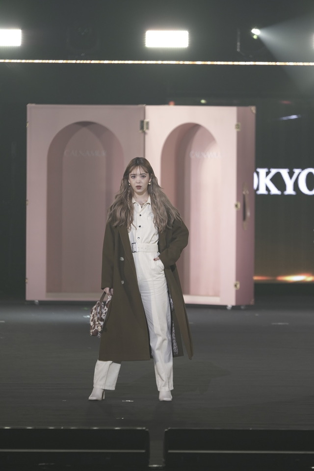 藤田ニコル　(C)マイナビ 東京ガールズコレクション 2021 AUTUMN/WINTER