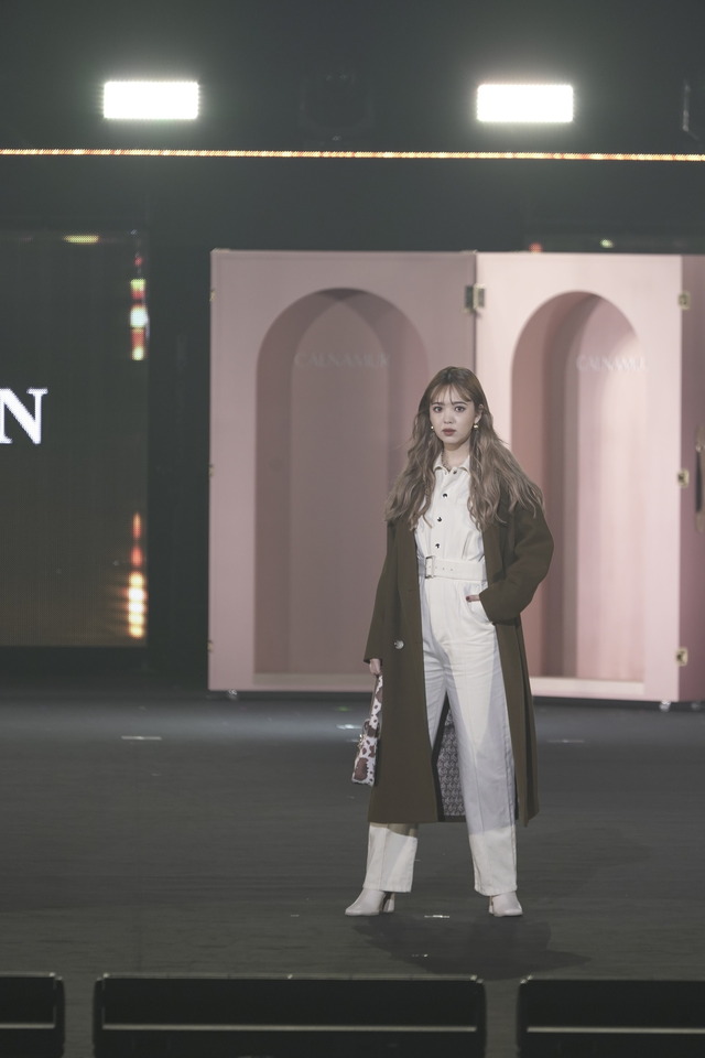藤田ニコル　(C)マイナビ 東京ガールズコレクション 2021 AUTUMN/WINTER