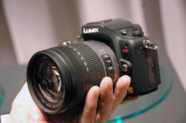 LUMIX GH1