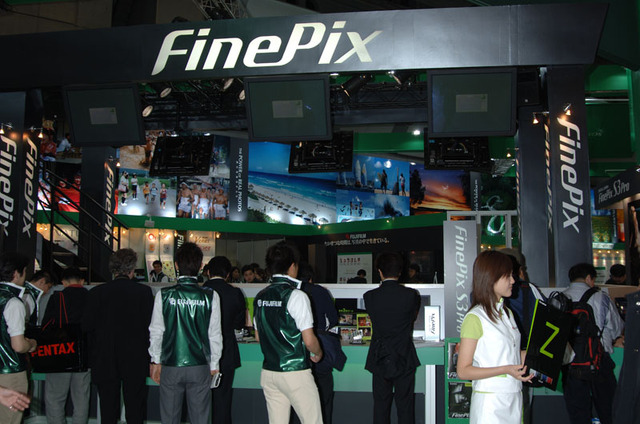 デジタルカメラ「FinePix」展示コーナー