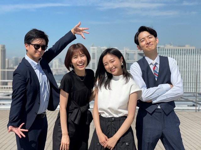 フジアナバンド「THE FIYS」左より）藤井弘輝アナ、山﨑夕貴アナ、佐久間みなみアナ、生田竜聖アナ（C）フジテレビ