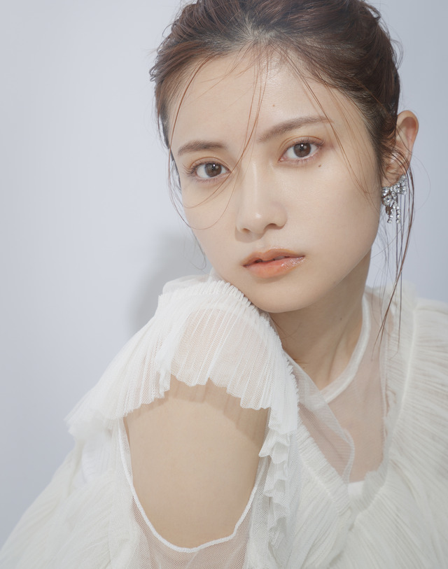 桃月なしこ1stフォトスタイルブック『タイトル未定』　（c）光文社