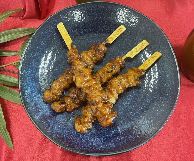 炭火焼きとり ぼんじり タレ（撮影：渡邉）