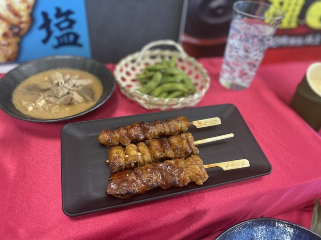 炭火焼きとり タレ 盛り合わせ（撮影：渡邉）