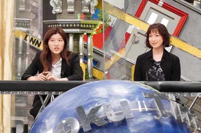 左から）ヒコロヒー、若村麻由美（C）フジテレビ