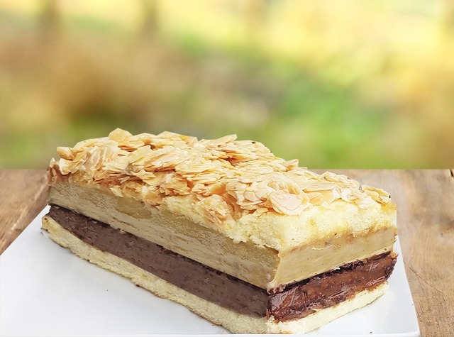 「濃厚ピスタチオ&ほろ苦コーヒーのWバタークリームサンド」