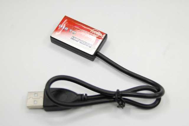 「USB/Express Card変換アダプタ」（型番：AKIBA55）