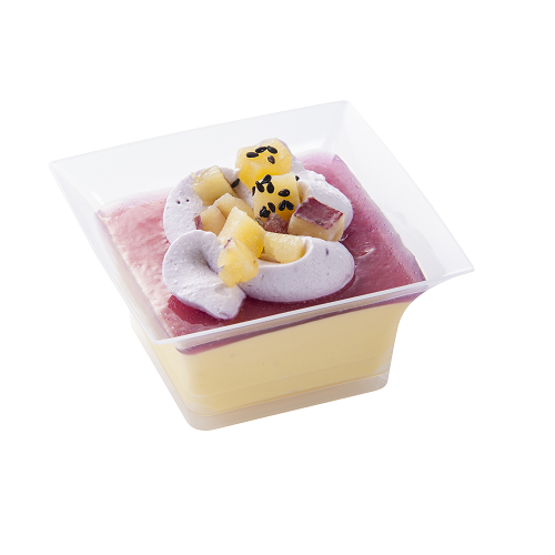「コミフ 紫芋とさつま芋のムースパフェ」（626円）