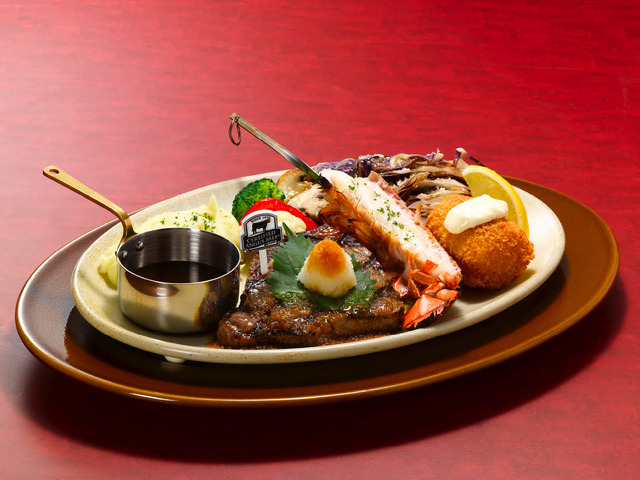 アンガスサーロインステーキ 100g＆オマール海老のグリルと紅ずわい蟹のクリームコロッケ